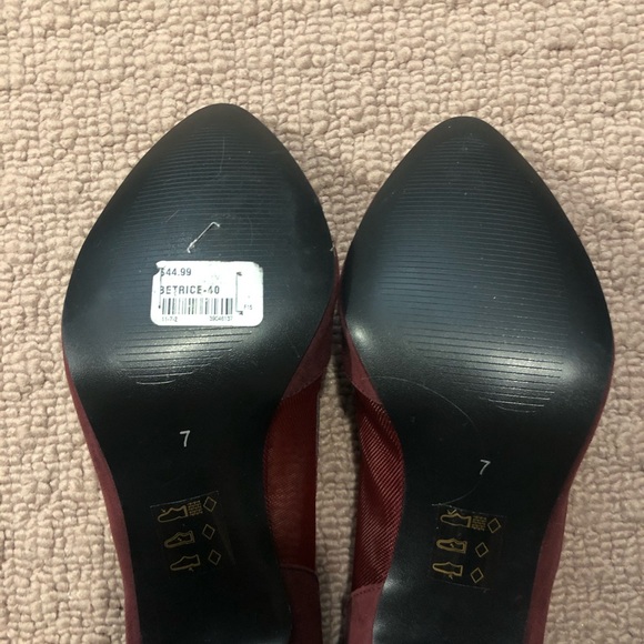 Spring Burgundy Heels - Picture 4 of 4